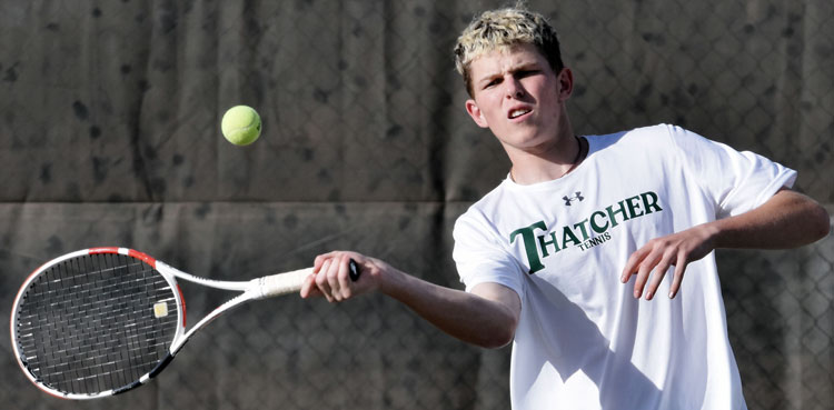 Top-ranked Thatcher boys advance to quarterfinals