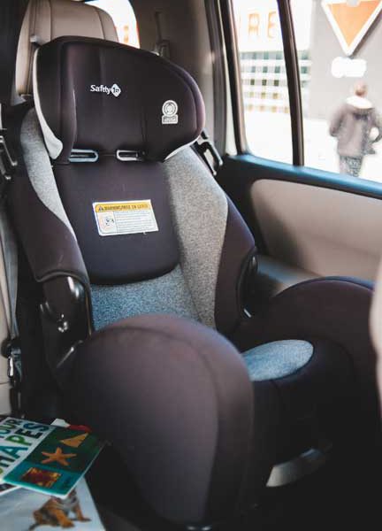 Car safety seat classes at MGRMC