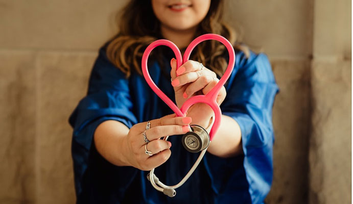 How to become a nurse in Arizona