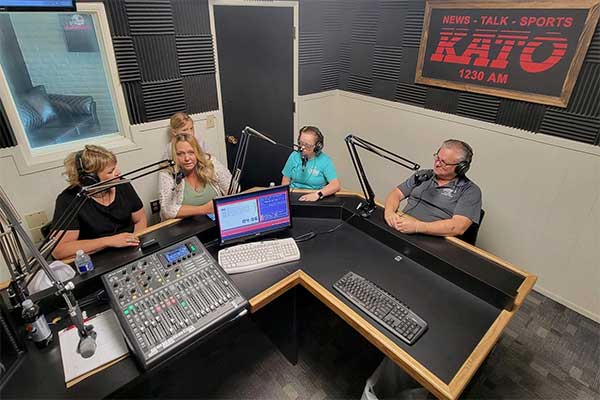 Voice of the Valley: Hot Summer Fri-Yay