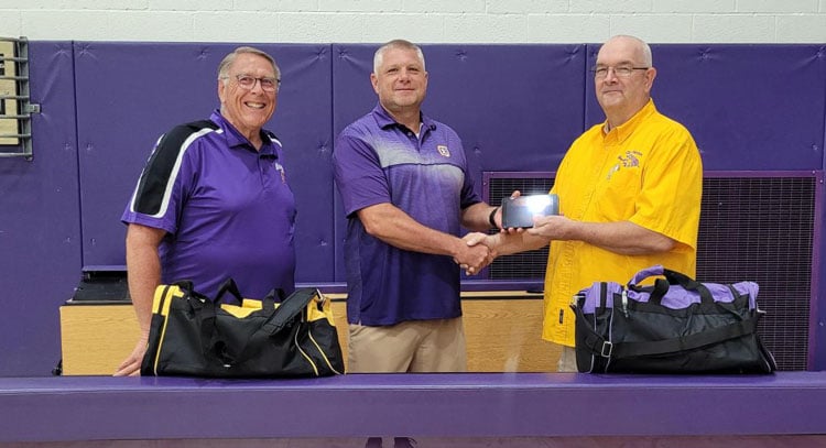 Gila Hank’s Booster Club donates streaming equipment to the EAC Athletics Department