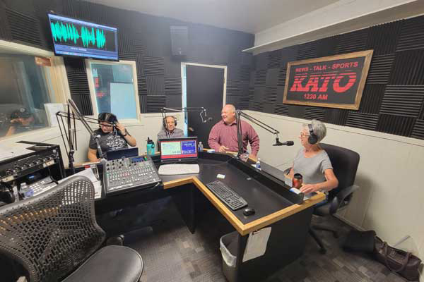 Radio Auction to benefit Friends of the Safford Library is Wednesday