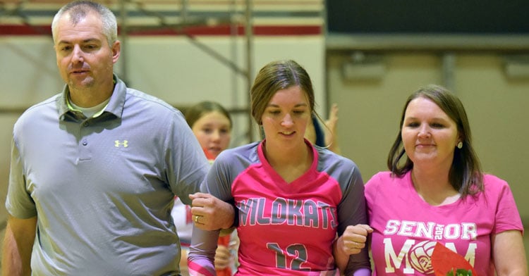 Duncan volleyball ends the regular season with Lobos