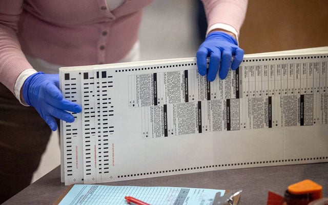 Two Cochise County officials face felony charges over 2022 election