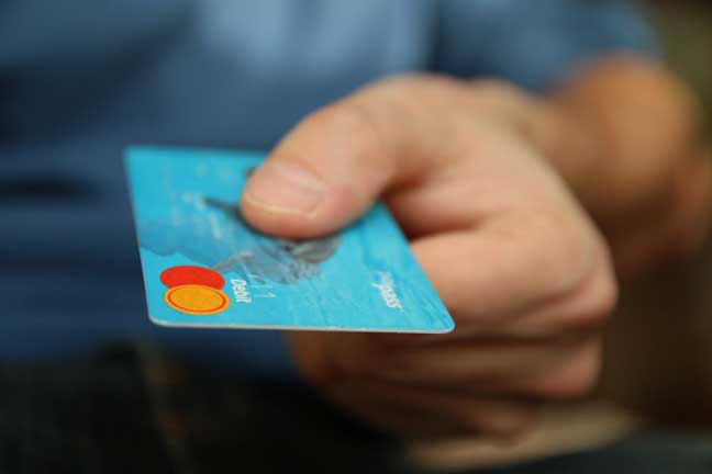 Man defrauded out of K in gift card scam