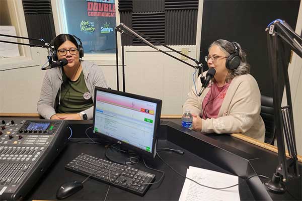 Voice of the Valley: Holiday open house and wrapping part at the Library