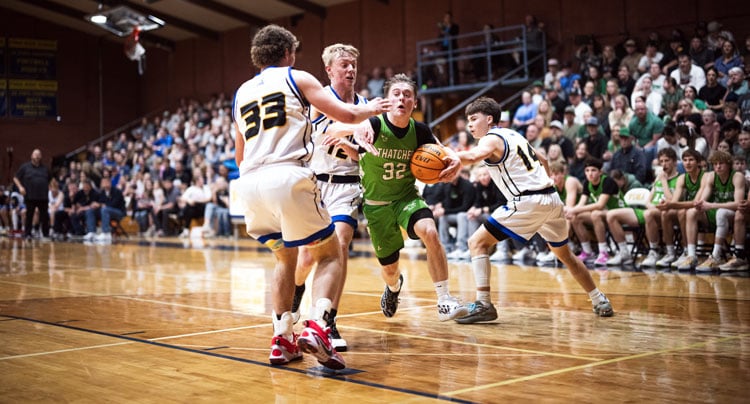 Thatcher blows out Pima on the road, 64-47