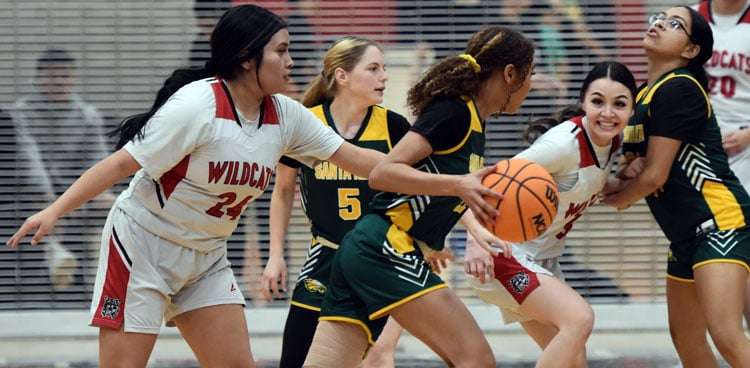 Wildcats host Roadrunners on Thursday