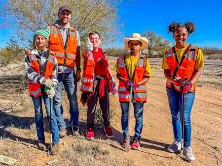‘All the Way to the Border’ event cleans all 45 miles of SR 28