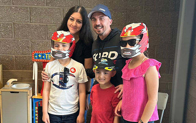 Actor-turned-NASCAR driver Frankie Muniz inspires Arizona youth with racing career