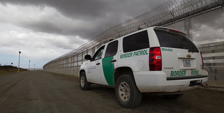 Border Patrol shoots and kills armed robber targeting migrants