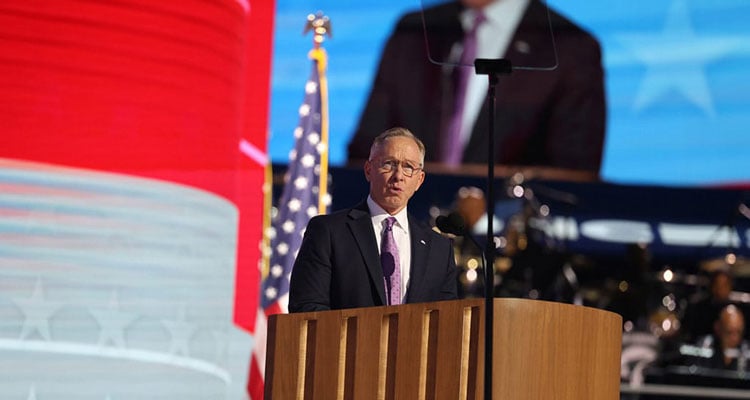 After Mesa Mayor John Giles endorses Kamala Harris, some Arizona LDS members follow suit