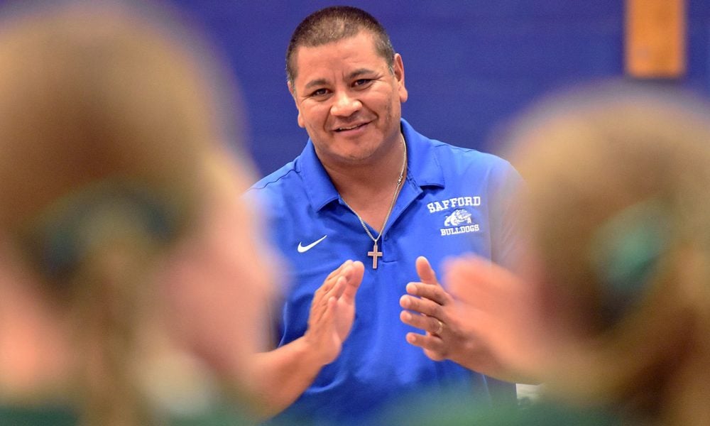 Safford welcomes Lobos, Trojans this week