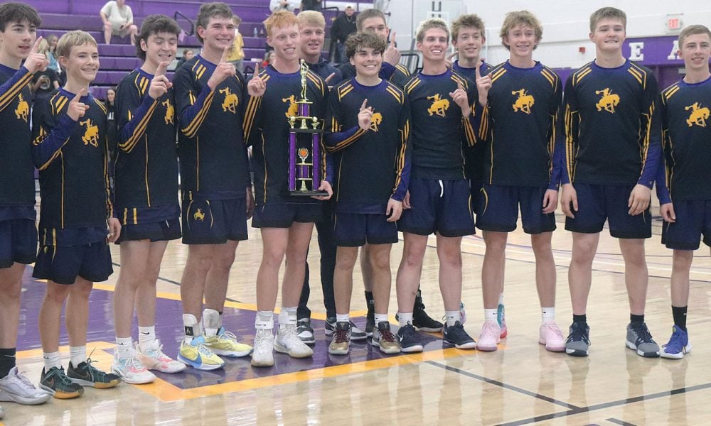 Pima tops Morenci for 61st EA Holiday tourney title
