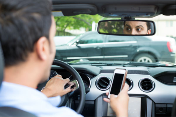 5 Tips You Should Follow to Avoid Distracted Driving