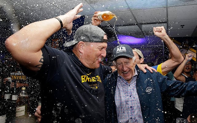 ‘Mr. Baseball’ : Bob Uecker, legendary voice of Milwaukee Brewers, is mourned by the sport’s luminaries