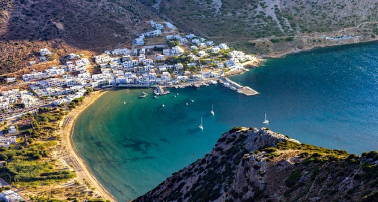 Island hopping from Piraeus: Ferry routes you shouldn’t miss