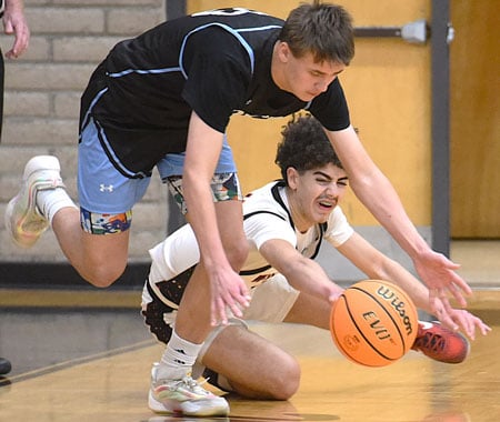 Morenci explodes past Horizon Honors in the fourth for state tourney home opener victory